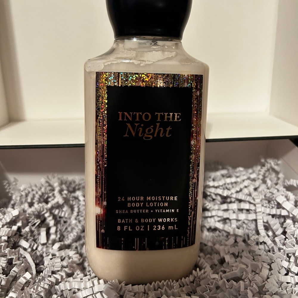 Bath & Body Works Into The Night Body Lotion - Black and Cream